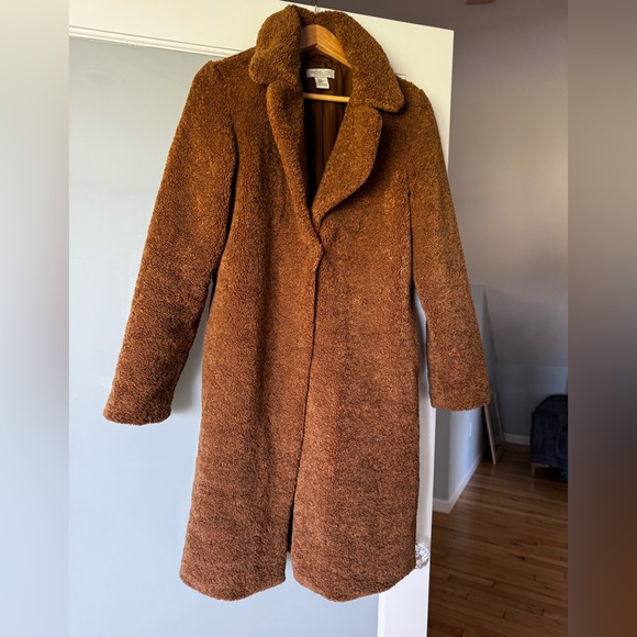 Soft, long woman’s winter coat - Picture 1 of 5